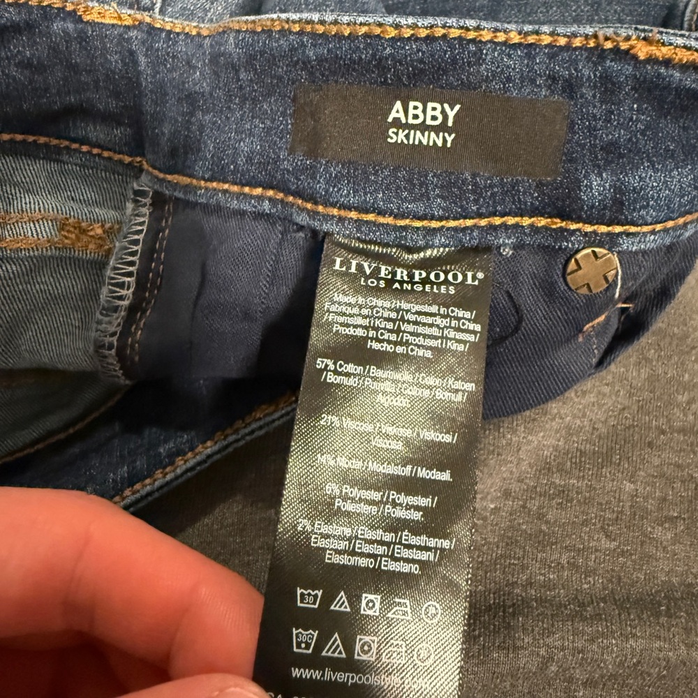 Liverpool Abby Skinny Skinny Jeans Size 8/29 Victory Dark Wash Stretch - Picture 4 of 16